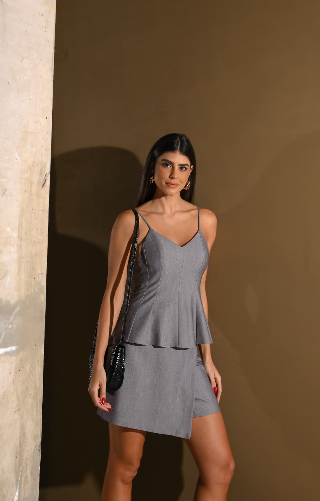 Short saia com tranpasse e cinto — imagem 3